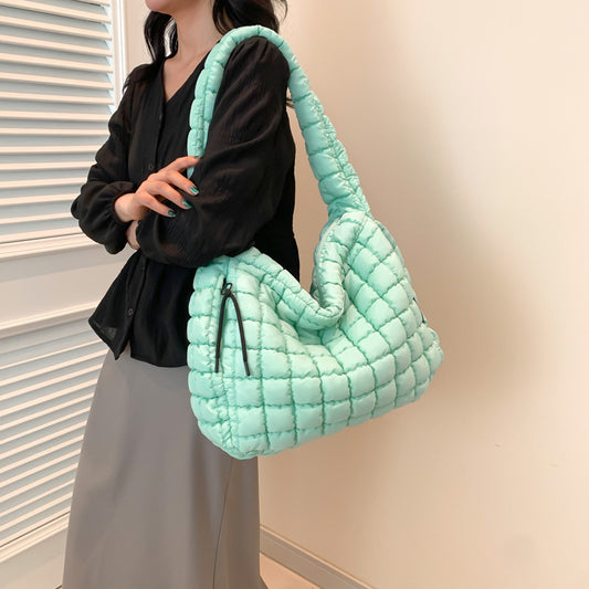 Women's Fashion Shoulder Crossbody Large Capacity Handbag Pleated Cloud Bag